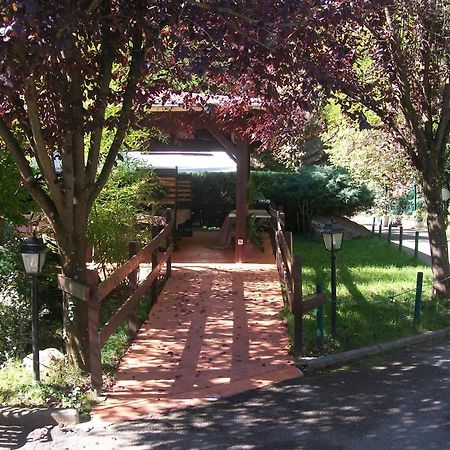 Hotellerie De La Cascade Saint-Genis-les-Ollières Dış mekan fotoğraf