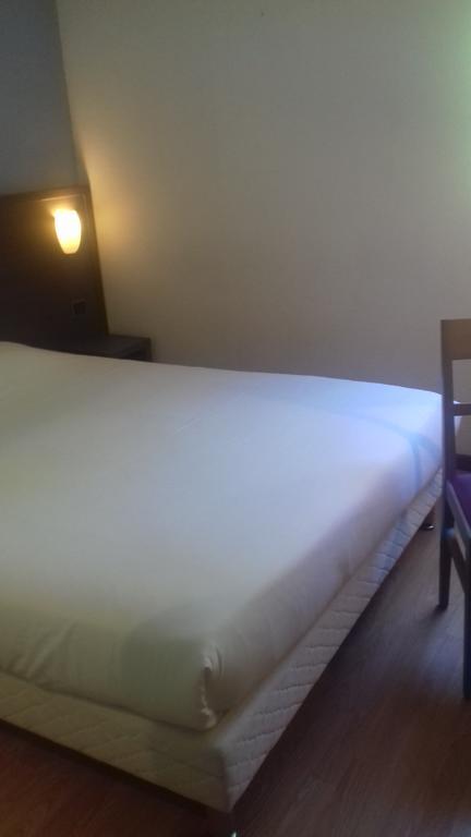 Hotellerie De La Cascade Saint-Genis-les-Ollières Dış mekan fotoğraf